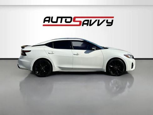 Used 2023 Nissan Maxima SR w/ Sport Mat Group image 8