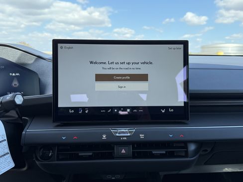 New 2026 Lexus ES 350e FWD image 24