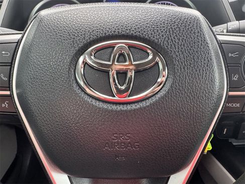 Used 2022 Toyota Camry LE image 16