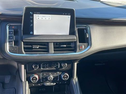 Used 2022 Chevrolet Tahoe LT w/ Luxury Package image 15