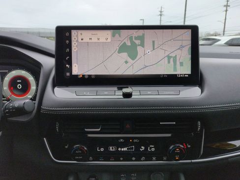 Certified 2024 Nissan Rogue SL w/ SL Premium Package image 19