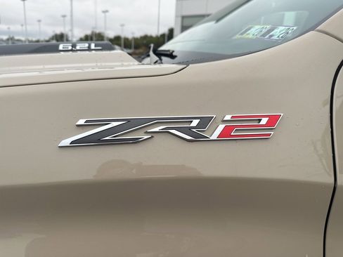 Used 2022 Chevrolet Silverado 1500 ZR2 w/ Technology Package image 10