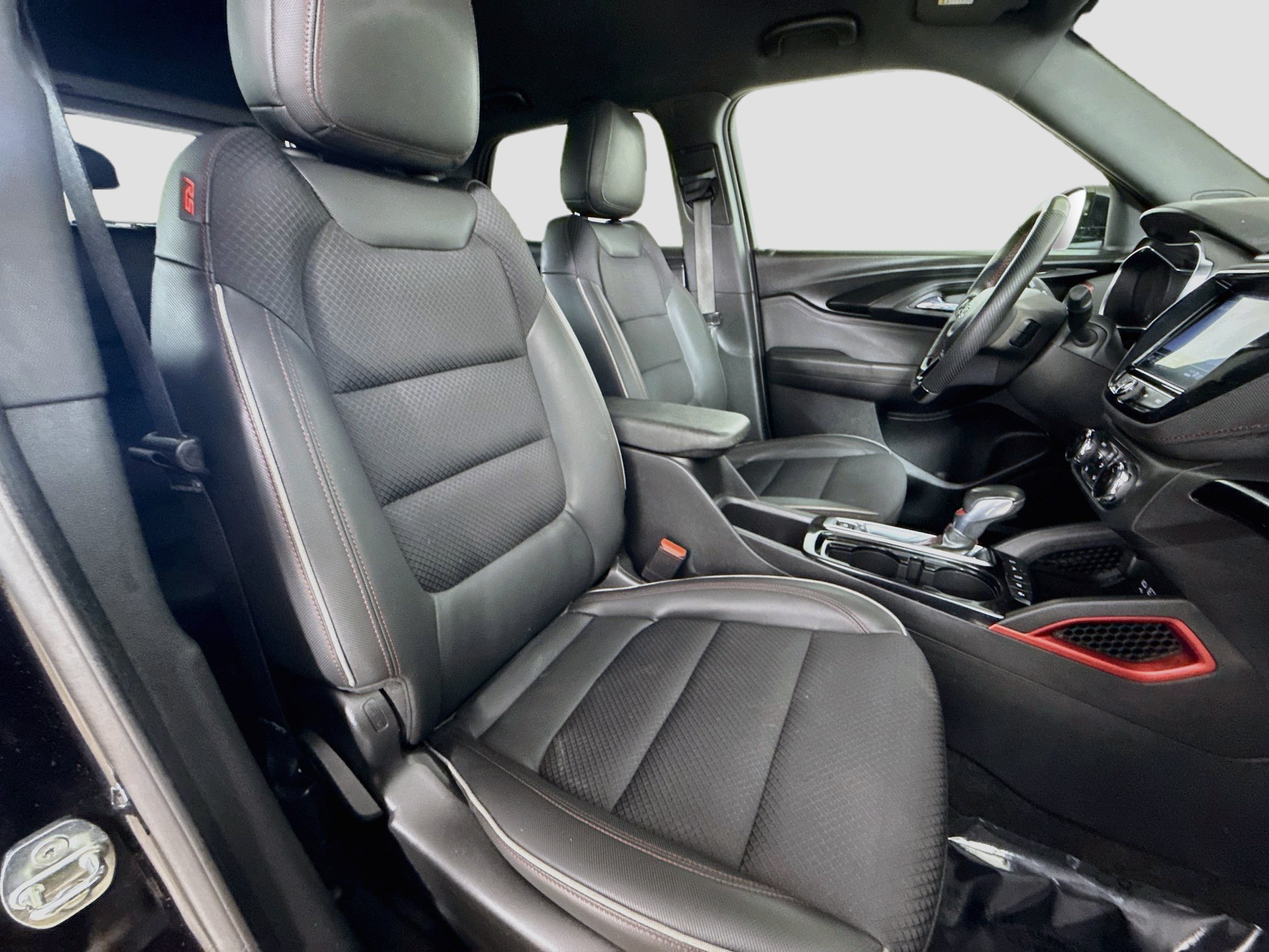 Used 2023 Chevrolet TrailBlazer RS w/ Convenience Package FWD image 29