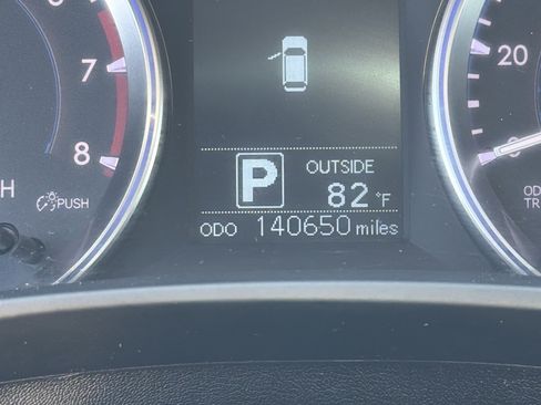 Used 2016 Toyota Highlander Plus FWD image 22