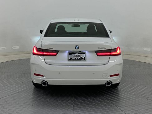 New 2025 BMW 330i xDrive Sedan w/ Convenience Package image 9