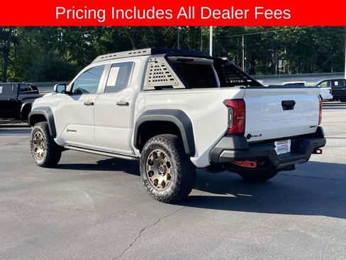 Used 2025 Toyota Tacoma 4x4 Double Cab Hybrid image 3