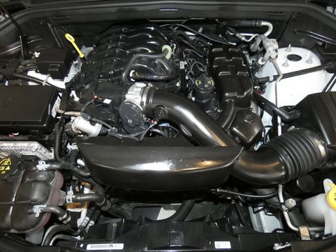 Used 2024 Dodge Durango GT image 30