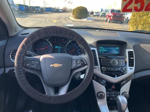 Used 2016 Chevrolet Cruze LT image 22