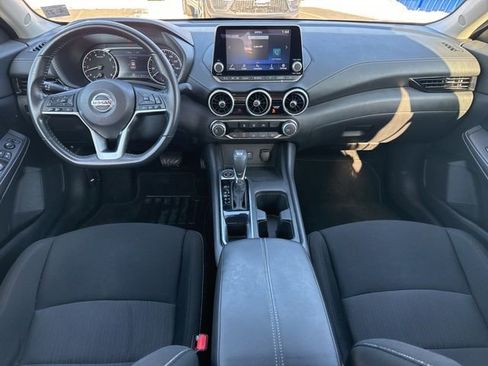 Used 2022 Nissan Sentra SV w/ Lighting Package image 4