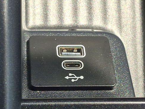 New 2025 Ford Expedition Platinum w/ Platinum Ultimate Package image 18