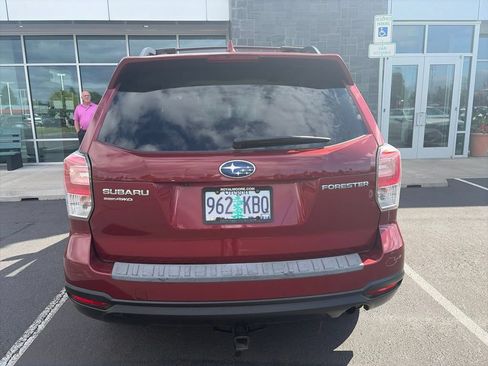Used 2018 Subaru Forester 2.5i Premium AWD/4WD image 5
