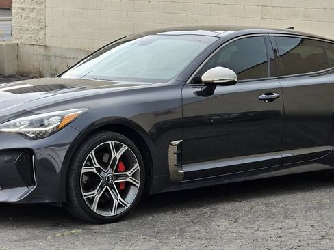 Used 2019 Kia Stinger GT2 RWD image 1