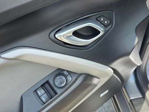 Used 2021 Chevrolet Camaro LT w/ Technology Package image 14