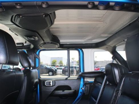 Used 2023 Jeep Wrangler Unlimited Sahara AWD/4WD image 40