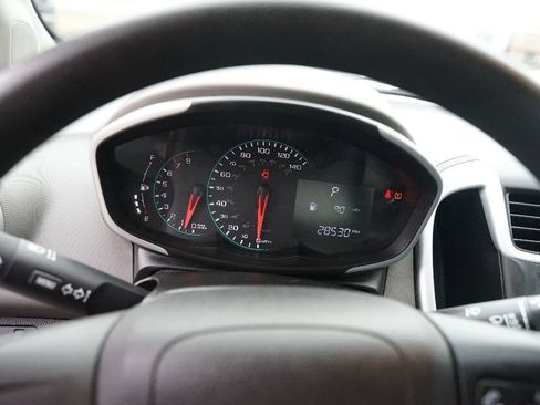 Used 2017 Chevrolet Sonic LS image 10