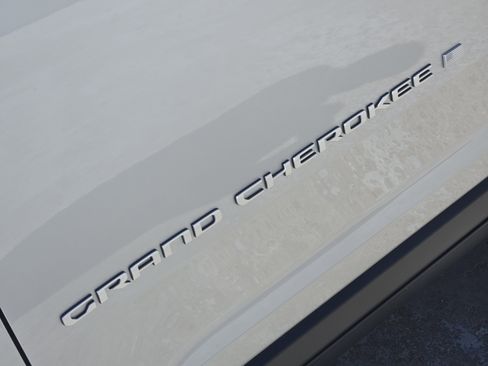 New 2026 Jeep Grand Cherokee Laredo X image 8