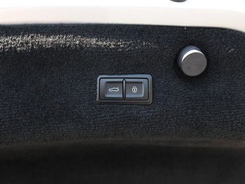 Used 2020 Bentley Continental GT image 31