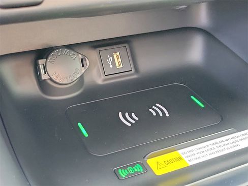 New 2025 Toyota RAV4 XLE image 29