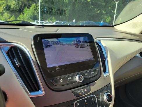 Used 2024 Chevrolet Malibu LT image 15