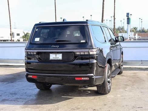 New 2026 Jeep Grand Wagoneer Limited w/ Convenience Group I AWD/4WD image 9