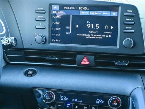 Certified 2025 Hyundai Elantra Sport image 16