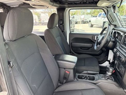 Used 2022 Jeep Wrangler Sport AWD/4WD image 11