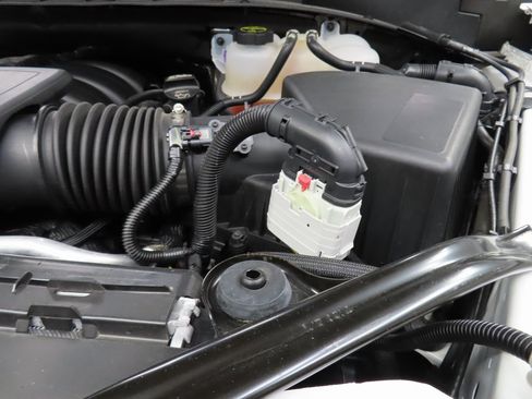 Used 2025 GMC Yukon Denali image 31