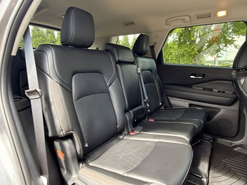 Certified 2026 Nissan Pathfinder SL AWD/4WD image 19