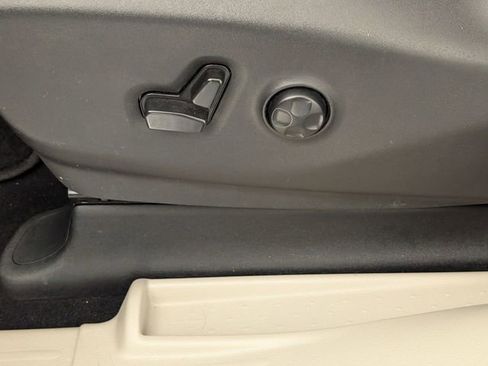 Certified 2023 Chrysler Pacifica Limited image 15