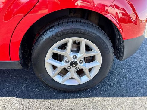 Used 2020 Kia Soul S image 25