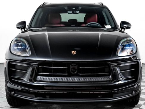 New 2026 Porsche Macan AWD/4WD image 7