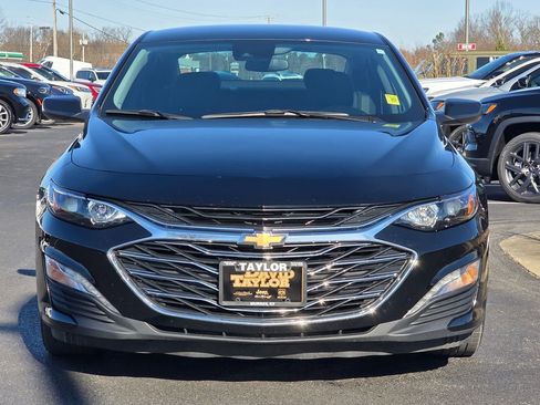 Used 2025 Chevrolet Malibu LT image 3