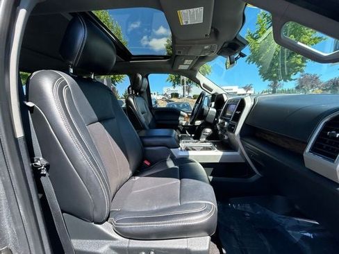 Used 2019 Ford F150 Lariat w/ Equipment Group 502A Luxury AWD/4WD image 11