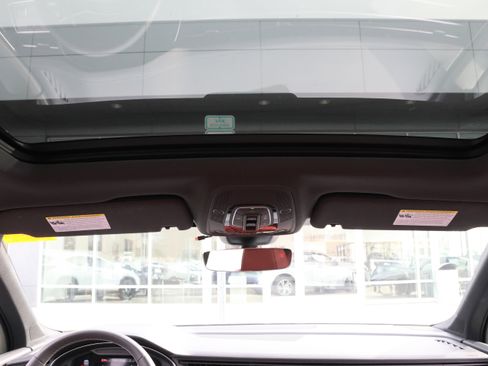 Used 2023 Audi SQ7 Prestige image 31