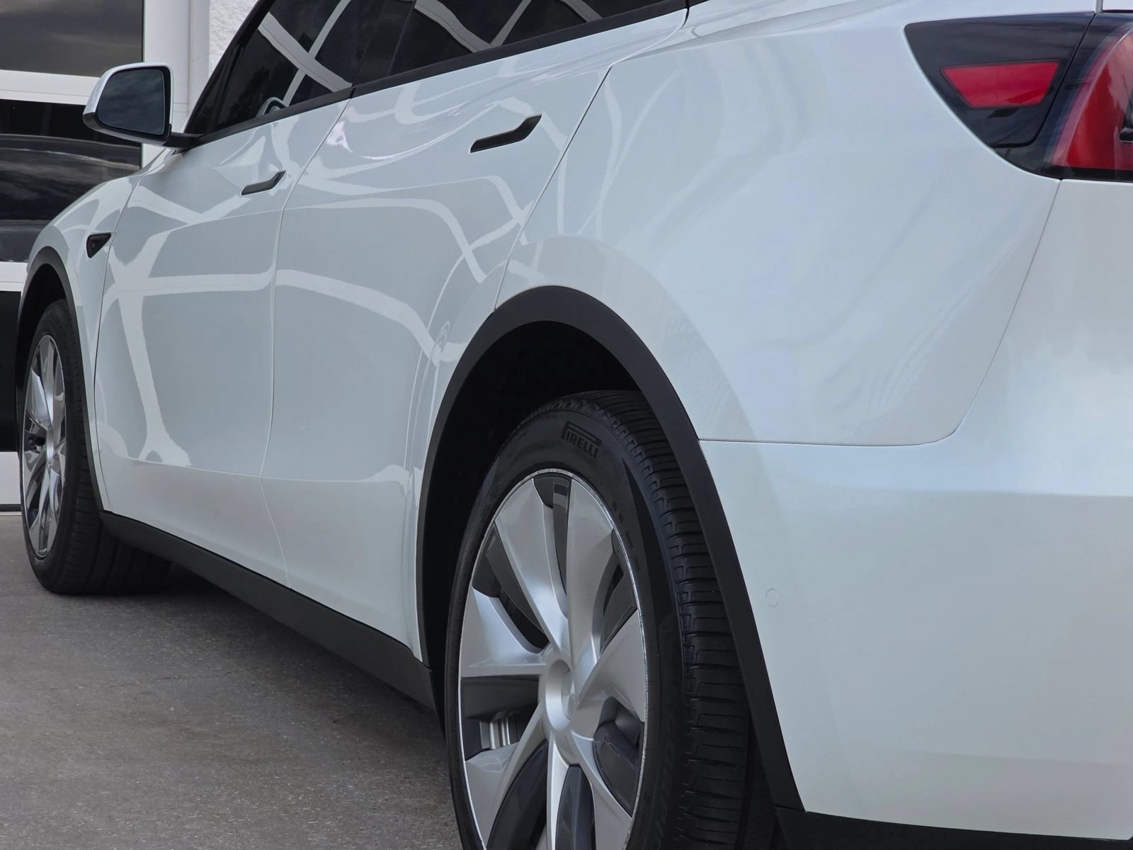 Used 2022 Tesla Model Y Long Range AWD/4WD image 37