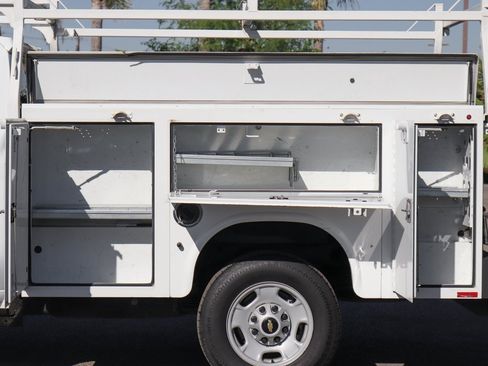 Used 2021 Chevrolet Silverado 2500 W/T w/ WT Fleet Convenience Package image 6