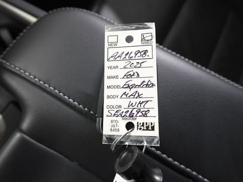 Used 2025 Ford Expedition Max Platinum image 35