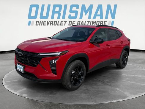 New 2026 Chevrolet Trax LT w/ Driver Confidence Package FWD image 2