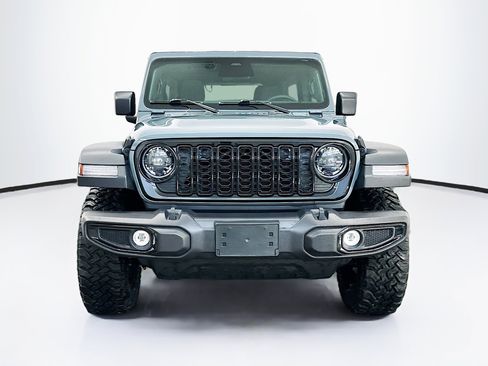 Used 2025 Jeep Wrangler Willys AWD/4WD image 2