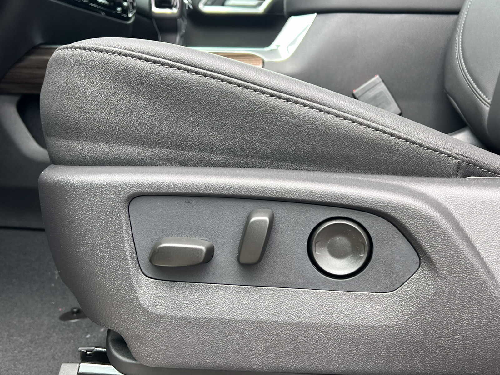 New 2026 Chevrolet Silverado 1500 RST w/ RST All Star Premium Package AWD/4WD image 14
