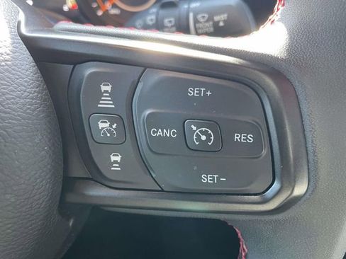 Used 2024 Jeep Wrangler Unlimited Rubicon AWD/4WD image 19