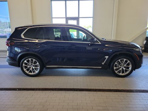 Used 2024 BMW X5 xDrive40i AWD/4WD image 4