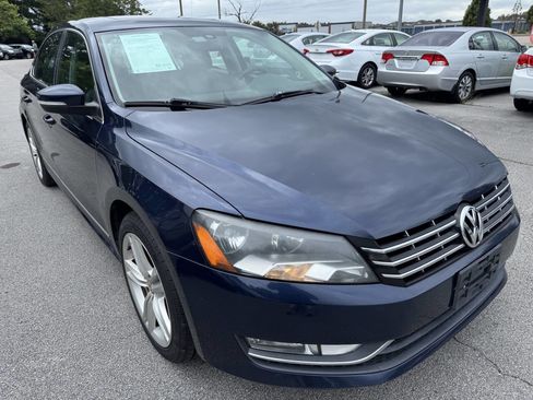 Used 2014 Volkswagen Passat 1.8T SEL Premium image 4
