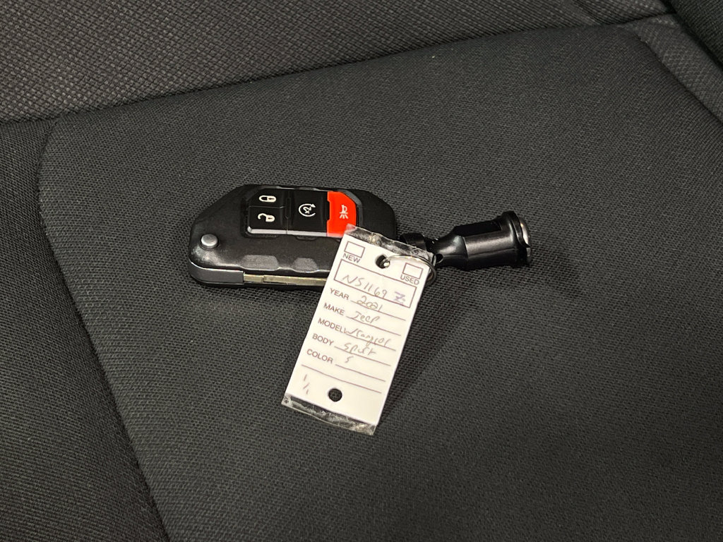 Used 2021 Jeep Wrangler Unlimited Sport AWD/4WD image 39