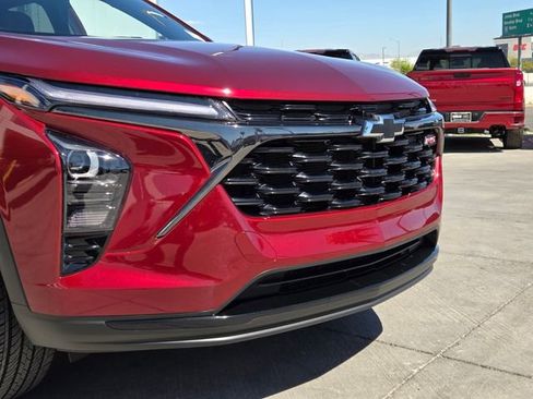 Certified 2024 Chevrolet Trax RS w/ Sunroof Package image 8