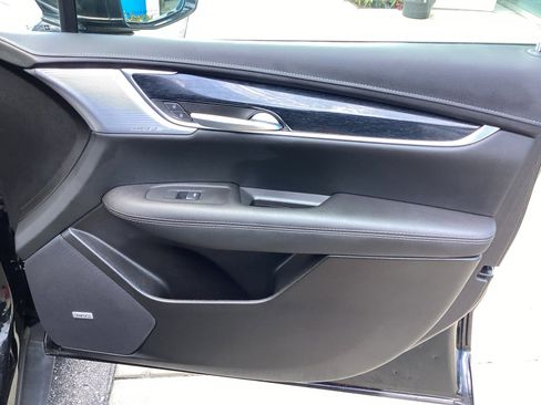 Used 2025 Cadillac XT5 Premium Luxury image 27