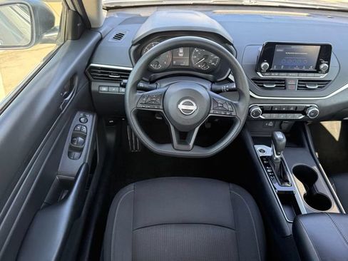 Used 2024 Nissan Altima 2.5 S FWD image 22