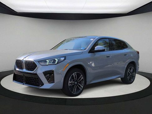 New 2026 BMW X2 xDrive28i AWD/4WD image 4