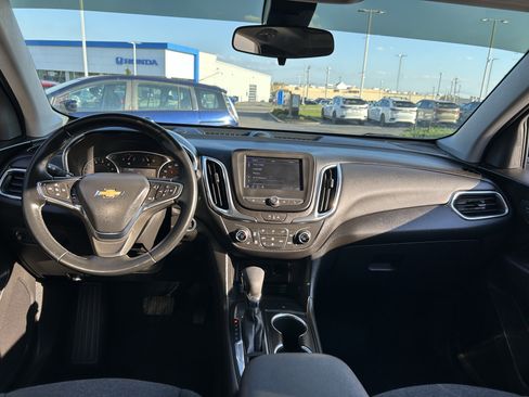 Used 2024 Chevrolet Equinox LT image 9