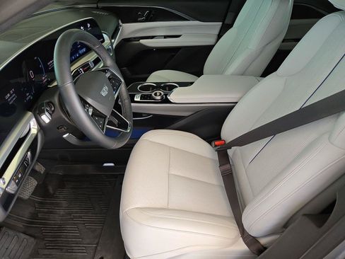 Certified 2024 Cadillac Lyriq Sport RWD image 11
